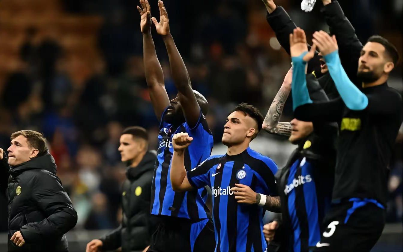 教士在签下 教士在签下