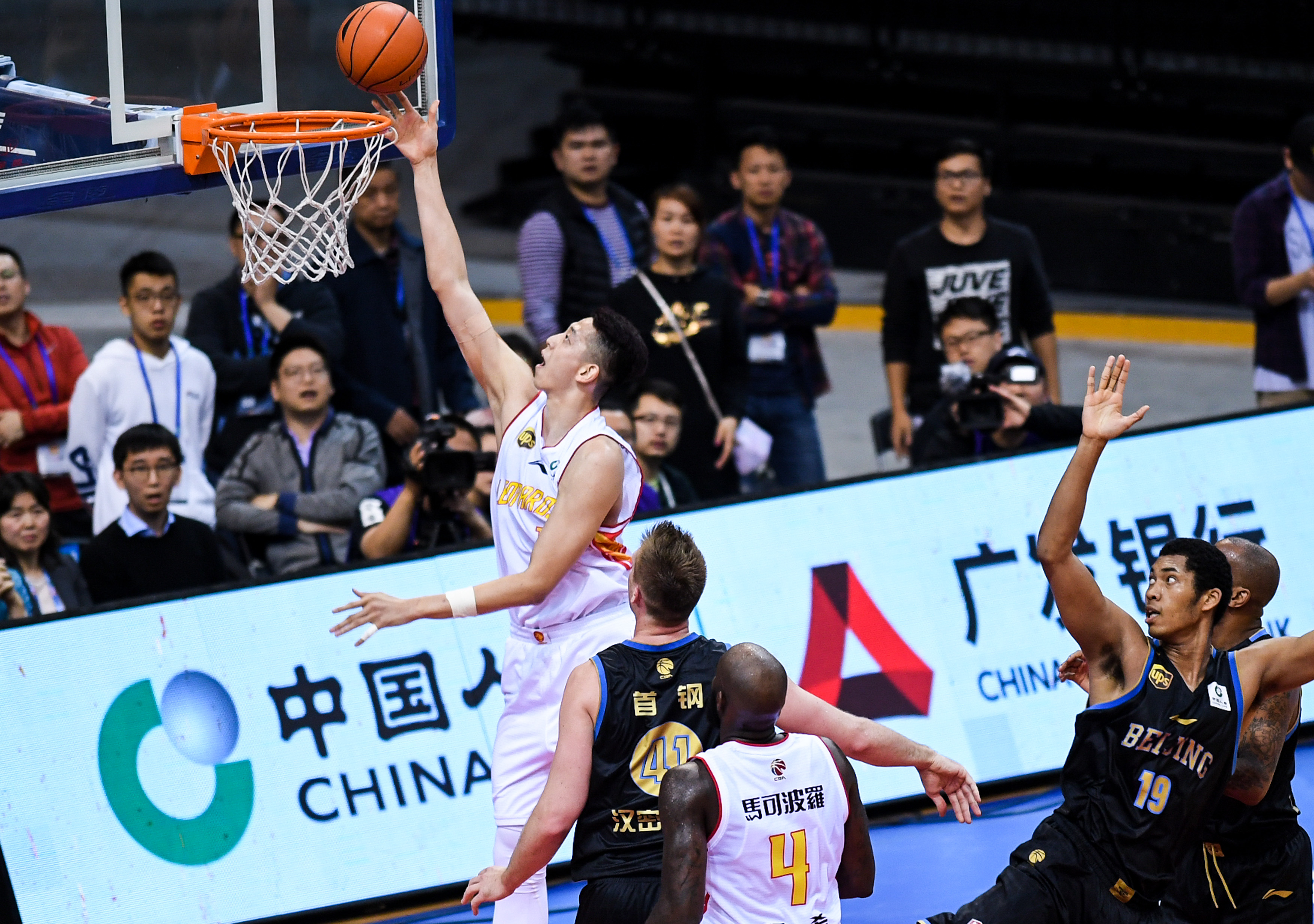 压迫与肋部 压迫与肋部